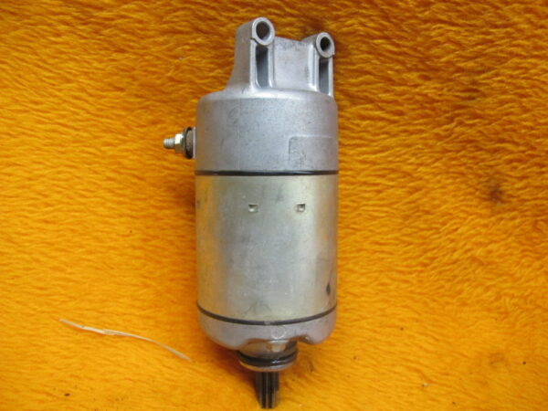Suzuki GSX600F GN72A Anlasser 31100-19C00 1 GSX 600 F GN 72 A – Bild 5