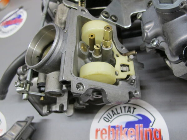 VFR 750R RC30 Vergaser – Bild 6