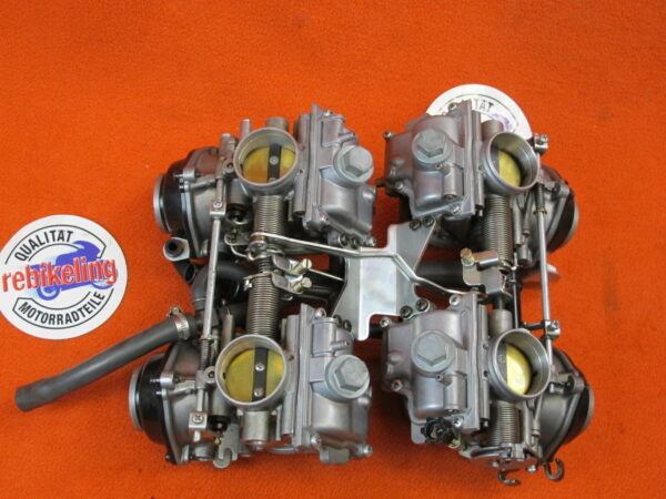 VFR 750R RC30 Vergaser – Bild 9