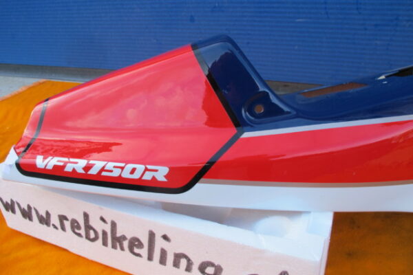 VFR750R RC30 77236-MR7-600ZA Verkleidung Heckverkleidung Heck Sitz Verschalung H1 – Bild 10